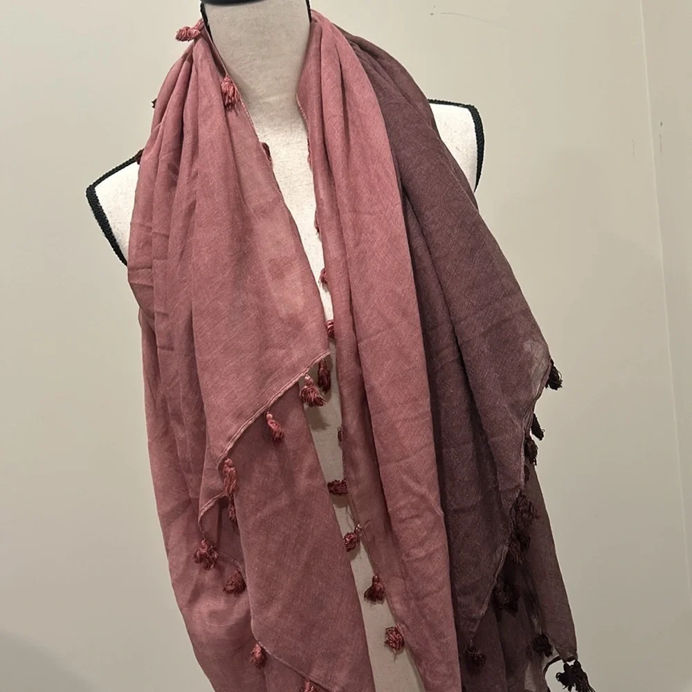 Do Everything in Love scarf